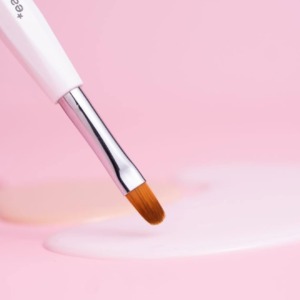 Flat Oval Gel Brush by Easy to be professional