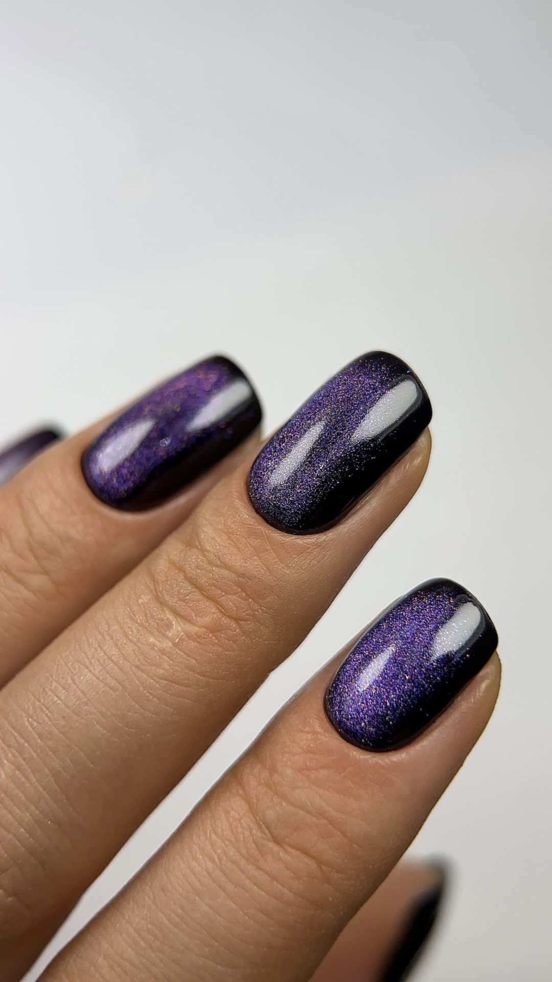 DARK Gel Polish Cat Eye #19 DARK Gel Polish Cat Eye #19, 6ml - - 1 -